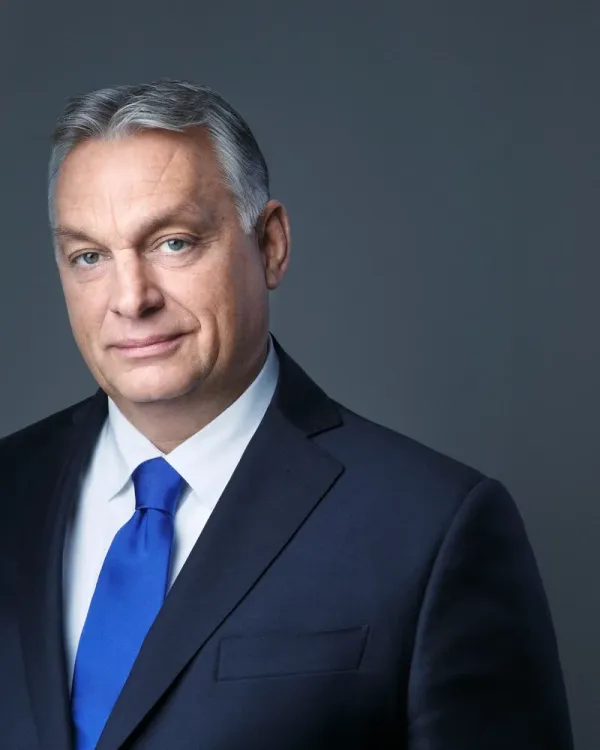 Orbán Viktor stratégiai mesterhúzás: kívülről építi újjá a nemzeti oldalt – a Tisza Párt csak vádaskodik és reménykedik a szétesésben